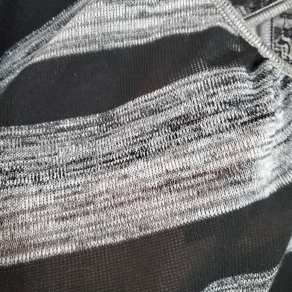 Iz Byer Black Gray Silver Striped Knit Sweater Top Size XL NWOT - Picture 4 of 16
